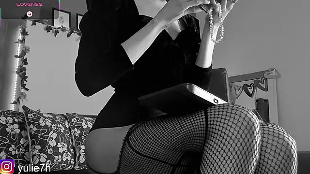 XXX chat uživo modela _Jessy_Moon_