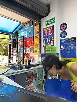 pregnant_sofii18: онлайн-секс-чат