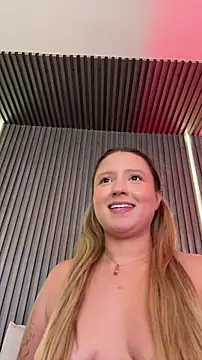 Chat XXX Live MiaPetit_