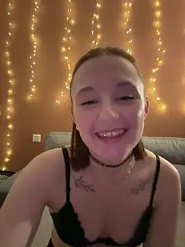 Show de AlinaFoxyy na webcam