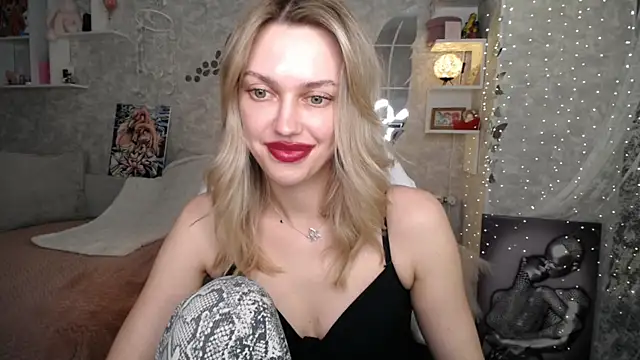 NickyAdamidi – Live XXX-chat