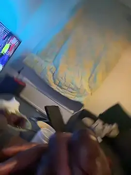 cumfirst1: διαδικτυακό σόου στην κάμερα