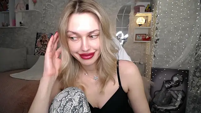 NickyAdamidi Chat XXX in diretta