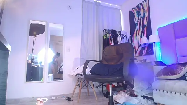 lizzy_squirt: απευθείας συνομιλία ΧΧΧ