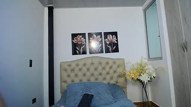 pinky_f00x Live XXX-chat