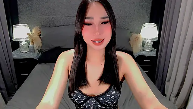 saphira_fucks 在線直播表演