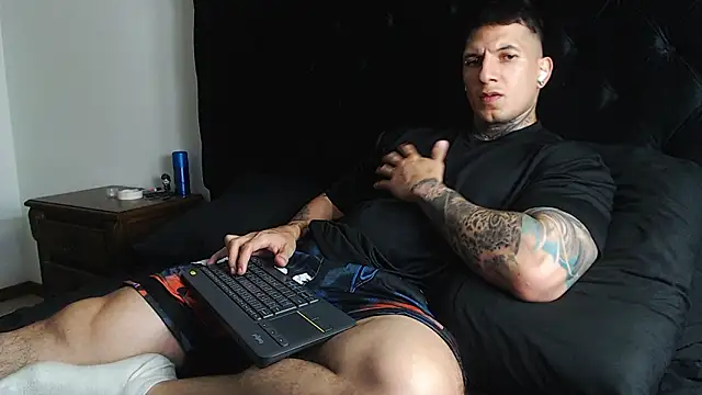 Show modela Shane_Clay na web-kameri