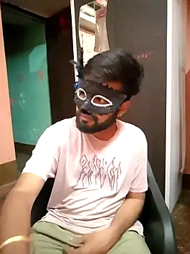 soniriyaa010101 Adlı Modelin Web Kamerası Şovu