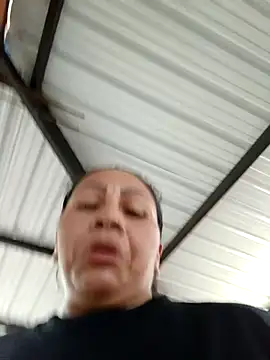 Chat +18 de Dirty_Candy ao vivo