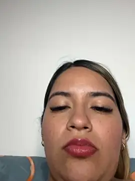 Amira_Malia: απευθείας συνομιλία ΧΧΧ