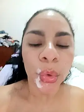 luna_pinky's Live XXX Chat