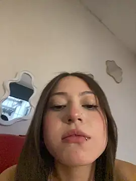 PrettyAmber élő XXX-chatje