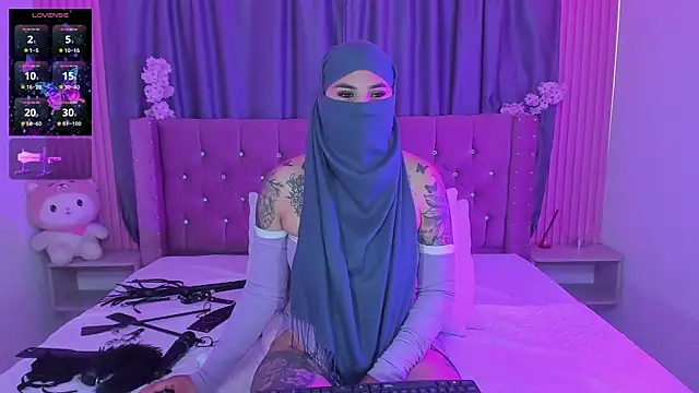 Nayla-Mouna 웹캠 쇼