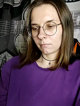 Chat +18 de Aashikalaa ao vivo