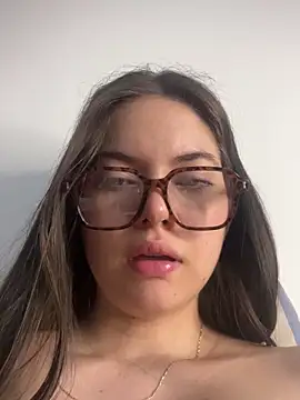 alyabelova 即時 XXX 聊天