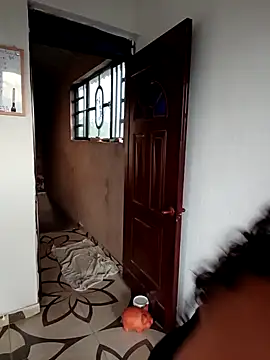 Simone_Miller 现场XXX聊天