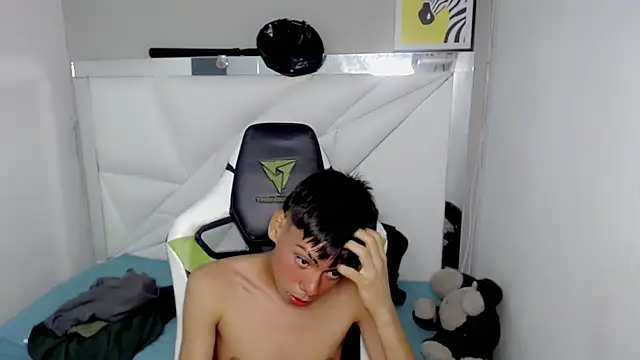 Онлайн чат XXX Liarr_