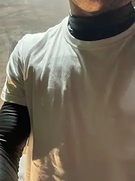 Show modela Czarnoksieznik na web-kameri