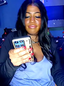 AmazonianMistress 现场XXX聊天