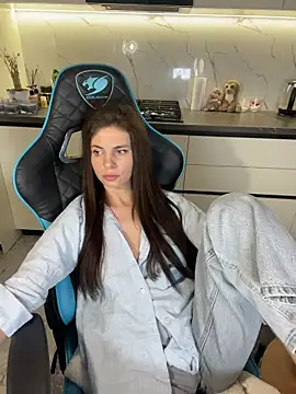 CurlyLara – Live XXX-chat