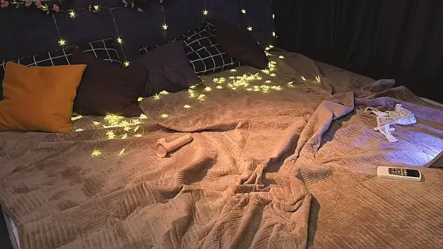 Chat +18 de LessyLuiz ao vivo