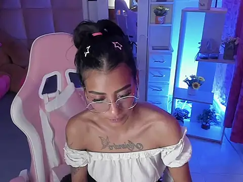 KarlaSlutSkinny__: онлайн-секс-чат