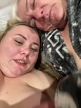 Mommy-girl-Lola – Kamerová šou