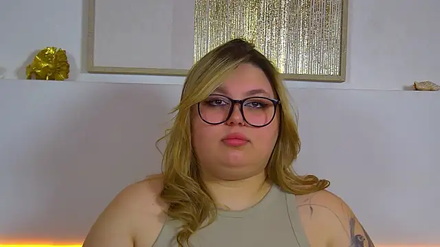 Chat +18 de LillianKim ao vivo