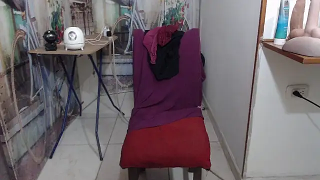 curly_greeneyed Live XXX-chat