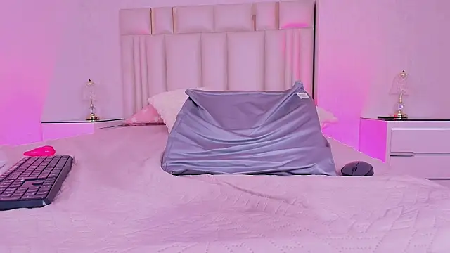 alanarose18 élő XXX-chatje