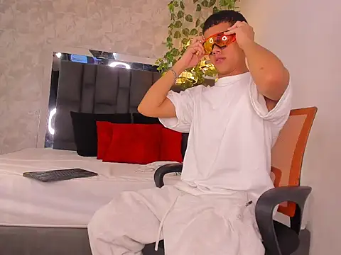 PATRIICKMILLER Adlı Modelin Web Kamerası Şovu