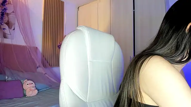 mia_nevaeh – Live XXX-chat