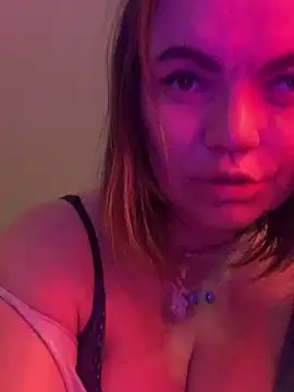 ElizavetaCream: онлайн-секс-чат