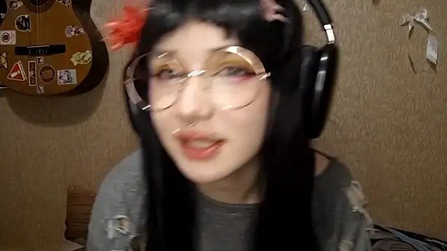 Chat +18 de MilaTyan ao vivo