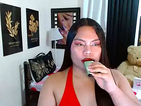 TSbrianaHugeCock Adlı Modelin Web Kamerası Şovu