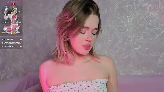 Omidodomi élő XXX-chatje