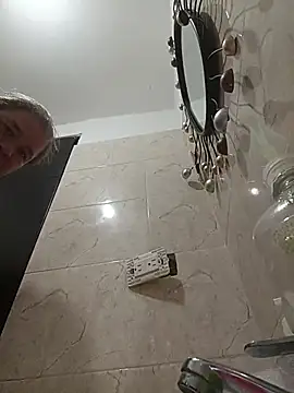 MilF-eterna_69 现场XXX聊天