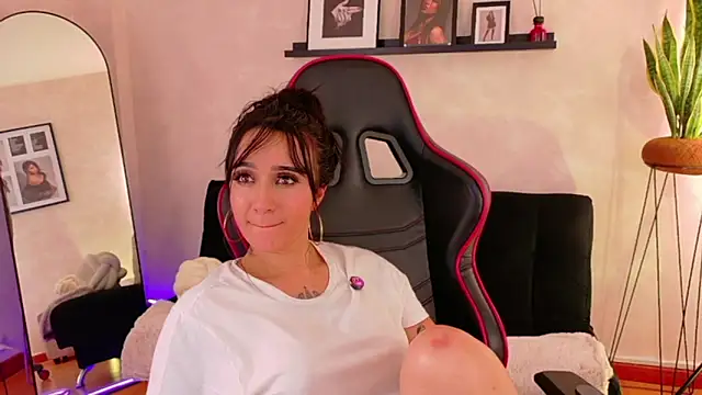 Chat XXX Live EmmyEvans1