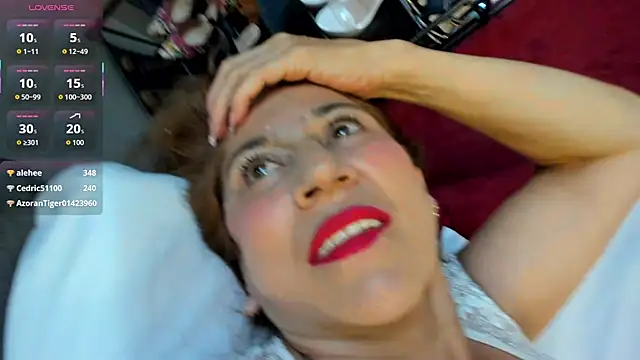 Matureyulyet's Live XXX Chat