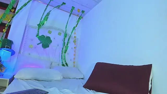 Angela_Garciaa: απευθείας συνομιλία ΧΧΧ