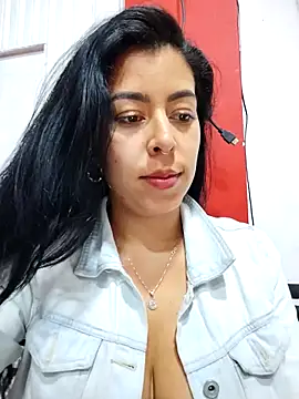 Luianna Live XXX-chat