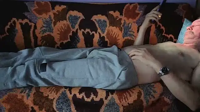 cumloverboyxx69's Webcam Show