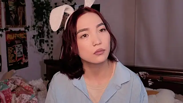 OdetteBiddy's Live XXX Chat