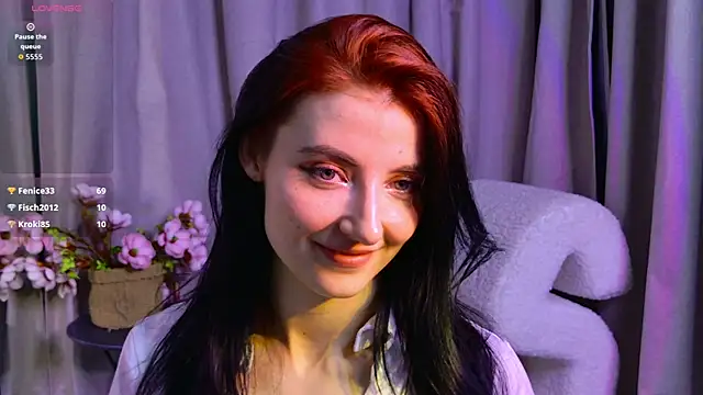 NicoleLuxe élő XXX-chatje