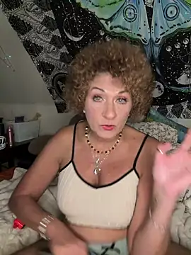 XXX chat uživo modela SuzyCatzz