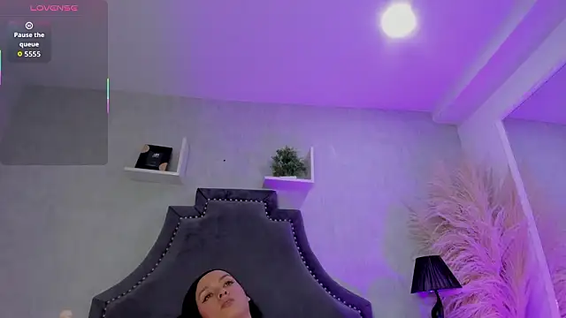 Sembang XXX Secara Langsung EmiliaRose_