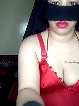 Zouzou_sexy Adlı Modelin Web Kamerası Şovu