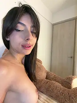 Chat +18 de ZaraLuuv ao vivo