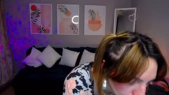 PollyRoseX's Live XXX Chat