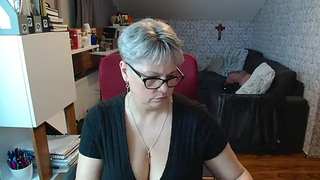 bigtits4you Chat XXX live